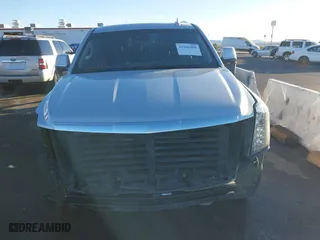 2019 Cadillac Escalade Luxury with VIN 1GYS4BKJ7KR273167, listed as a IAAI auction lot 41206905 with 81,216 mi miles. Bid and sale history available at carsss.com. Image 13.