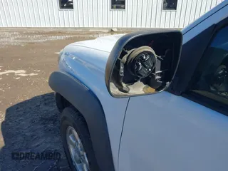 2006 Toyota Tacoma with VIN 3TMMU52N06M002199, listed as a IAAI auction lot 41622522 with 181,818 mi miles and . Bid and sale history available at DreamBid. Image 20.