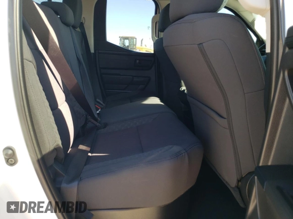 2022 Toyota Tundra SR z VIN 5TFKB5DA6NX016110, wystawiony jako Copart lot #41285993 z przebiegiem 68 mil mil oraz . Historia ofert i sprzedaży dostępna na DreamBid. Obrazek 10.