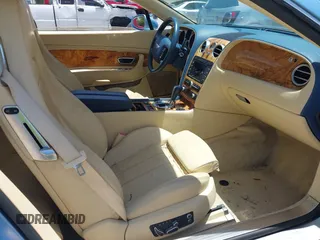 2007 Bentley Continental GT z VIN SCBDR33W17C044528, wystawiony jako IAAI lot #42308345 z przebiegiem Nie podano mil oraz . Historia ofert i sprzedaży dostępna na DreamBid. Obrazek 5.