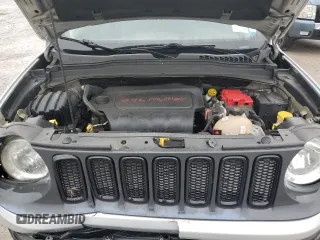 2018 Jeep Renegade Upland with VIN ZACCJBAB3JPJ14251, listed as a Copart auction lot 57760635 with 98,787 mi miles and Salvage title. Bid and sale history available at DreamBid. Image 12.