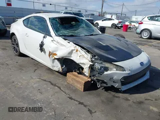 2014 Subaru BRZ Limited z VIN JF1ZCAC11E8605183, wystawiony jako IAAI lot #41509118 z przebiegiem Nie podano mil oraz . Historia ofert i sprzedaży dostępna na DreamBid. Obrazek 1.