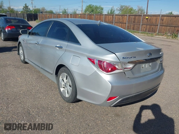 2013 Hyundai Sonata with VIN KMHEC4A48DA087759, listed as a IAAI auction lot 42188647 with 151,856 mi miles and . Bid and sale history available at carsss.com. Image 3.