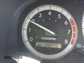 2004 Toyota Sienna XLE z VIN 5TDZA22CX4S154046, wystawiony jako IAAI lot #42304071 z przebiegiem 142 751 mil mil oraz . Historia ofert i sprzedaży dostępna na DreamBid. Obrazek 16.