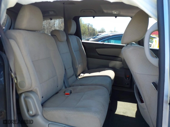 2016 Honda Odyssey SE with VIN 5FNRL5H38GB109733, listed as a IAAI auction lot 41882527 with 123,087 mi miles. Bid and sale history available at carsss.com. Image 8.