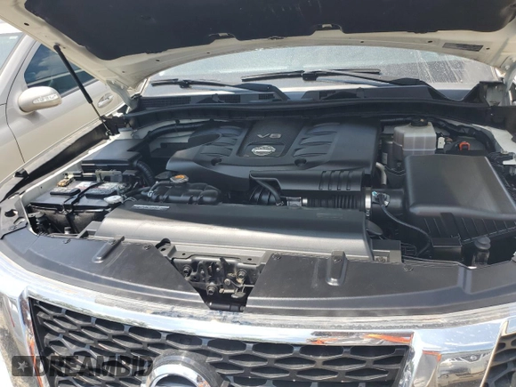 2019 Nissan Armada SL z VIN JN8AY2ND7KX009782, wystawiony jako Copart lot #59013905 z przebiegiem 97 915 mil mil oraz Czysty tytuł • Clean title. Historia ofert i sprzedaży dostępna na DreamBid. Obrazek 12.