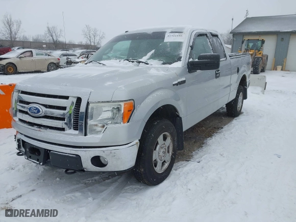 2009 Ford F-150 STX with VIN 1FTRX14829FA71591, listed as a IAAI auction lot 41322108 with 164,734 mi miles. Bid and sale history available at carsss.com. Image 17.