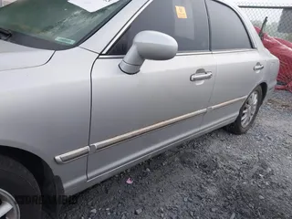 2004 Hyundai XG with VIN KMHFU45E14A279397, listed as a IAAI auction lot 42153103 with Not Provided miles and . Bid and sale history available at DreamBid. Image 6.