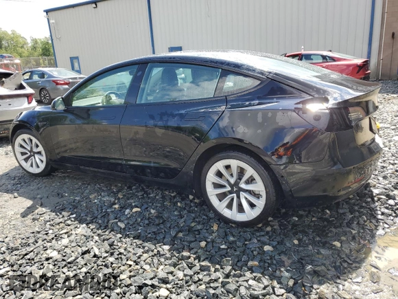 2022 Tesla Model 3 z VIN 5YJ3E1EA7NF185338, wystawiony jako Copart lot #57221875 z przebiegiem 134 215 mil mil oraz Szkoda całkowita • Salvage title. Historia ofert i sprzedaży dostępna na DreamBid. Obrazek 2.