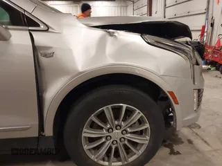 2017 Cadillac XT5 Premium Luxury AWD with VIN 1GYKNERS1HZ282954, listed as a IAAI auction lot 41217097 with 63,154 mi miles. Bid and sale history available at carsss.com. Image 19.