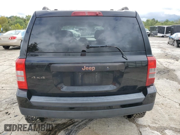 2015 Jeep Patriot Sport z VIN 1C4NJRBB1FD176918, wystawiony jako Copart lot #72587214 z przebiegiem 109 151 mil mil oraz Szkoda całkowita • Salvage title. Historia ofert i sprzedaży dostępna na DreamBid. Obrazek 6.