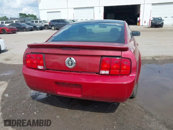 2007 Ford Mustang Deluxe with VIN 1ZVFT80N375240875, listed as a IAAI auction lot 41924554 with 161,726 mi miles. Bid and sale history available at carsss.com. Image 6.