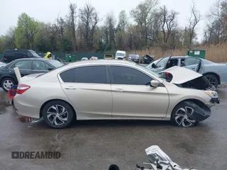 2017 Honda Accord LX with VIN 1HGCR2F36HA189924, listed as a IAAI auction lot 41956124 with 58,117 mi miles. Bid and sale history available at carsss.com. Image 14.