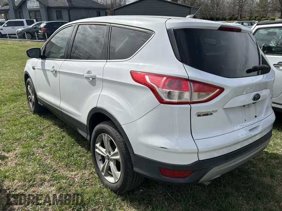 2016 Ford Escape SE with VIN 1FMCU0GX8GUA72471, listed as a IAAI auction lot 41737000 with 106,820 mi miles. Bid and sale history available at carsss.com. Image 3.