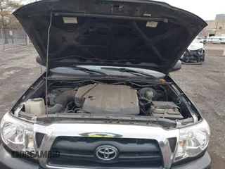 2006 Toyota Tacoma PreRunner z VIN 5TETU62N76Z314606, wystawiony jako IAAI lot #41909636 z przebiegiem 119 769 mil mil oraz . Historia ofert i sprzedaży dostępna na DreamBid. Obrazek 10.