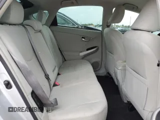 2013 Toyota Prius One z VIN JTDKN3DU4D5607682, wystawiony jako Copart lot #59471765 z przebiegiem 143 690 mil mil oraz Czysty tytuł • Clean title. Historia ofert i sprzedaży dostępna na DreamBid. Obrazek 10.