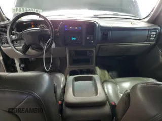 2005 Chevrolet Suburban LT with VIN 3GNEC16Z55G100887, listed as a Copart auction lot 81696084 with 159,091 mi miles and Salvage Title. Bid and sale history available at carsss.com. Image 8.