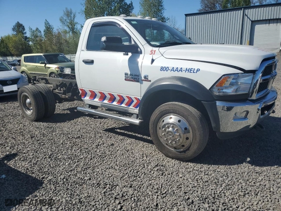 2018 Ram 5500 Chassis Cab Tradesman with VIN 3C7WRMAL7JG285036, listed as a Copart auction lot 52345665 with 130,718 mi miles and Clean Title. Bid and sale history available at carsss.com. Image 4.