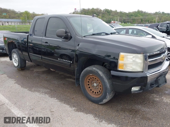 2009 Chevrolet Silverado 1500 LT with VIN 1GCEK29069Z138696, listed as a IAAI auction lot 42034503 with 258,850 mi miles and . Bid and sale history available at DreamBid. Image 1.