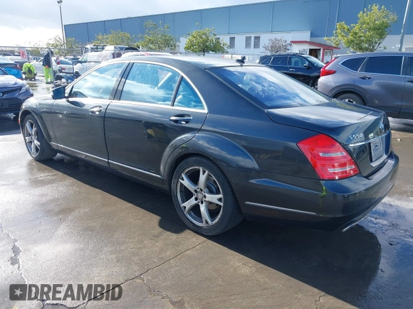 2011 Mercedes-Benz S-Class S 550 with VIN WDDNG7BB8BA372603, listed as a IAAI auction lot 41551276 with 125,551 mi miles. Bid and sale history available at carsss.com. Image 3.