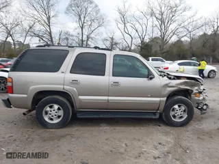 2002 Chevrolet Tahoe LT with VIN 1GNEC13Z22J256805, listed as a IAAI auction lot 41302460 with 249,578 mi miles. Bid and sale history available at carsss.com. Image 13.