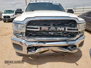 2022 Ram 2500 Tradesman z VIN 3C6UR5HL2NG346645, wystawiony jako Copart lot #60166845 z przebiegiem 70 932 mil mil oraz Szkoda całkowita • Salvage title. Historia ofert i sprzedaży dostępna na DreamBid. Obrazek 5.