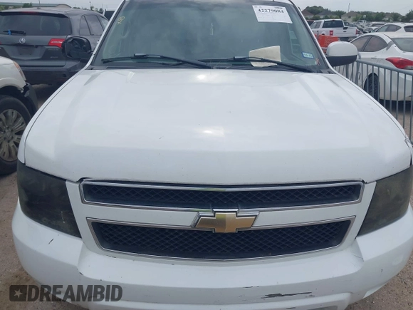 2007 Chevrolet Suburban LTZ z VIN 3GNFC16J77G300428, wystawiony jako IAAI lot #42279084 z przebiegiem Nie podano mil oraz . Historia ofert i sprzedaży dostępna na DreamBid. Obrazek 10.