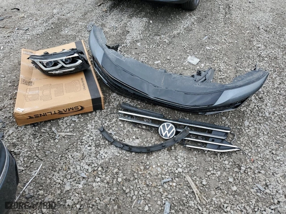 2022 Volkswagen Tiguan SEL R-Line with VIN 3VV4B7AX1NM149958, listed as a Copart auction lot 48055175 with 31,908 mi miles and Salvage Title. Bid and sale history available at carsss.com. Image 12.