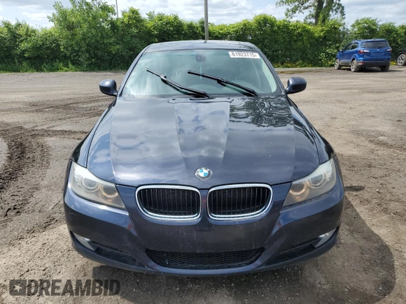 2009 BMW 3 Series 328i with VIN WBAPH73569A171010, listed as a Copart auction lot 61923715 with 209,062 mi miles and Salvage title. Bid and sale history available at DreamBid. Image 5.