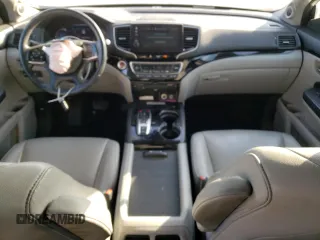 2019 Honda Pilot Touring 8-Passenger z VIN 5FNYF6H90KB000303, wystawiony jako Copart lot #52410585 z przebiegiem 129 190 mil mil oraz Szkoda całkowita • Salvage title. Historia ofert i sprzedaży dostępna na DreamBid. Obrazek 8.