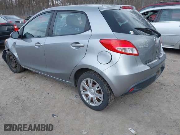 2013 Mazda Mazda2 Sport with VIN JM1DE1KY5D0159551, listed as a IAAI auction lot 41903043 with 107,858 mi miles. Bid and sale history available at carsss.com. Image 3.