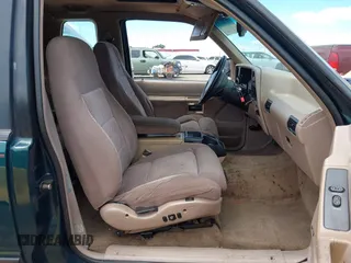 1993 Ford Explorer with VIN 1FMCU22X2PUC72281, listed as a IAAI auction lot 42805713 with 206,696 mi miles and . Bid and sale history available at DreamBid. Image 5.