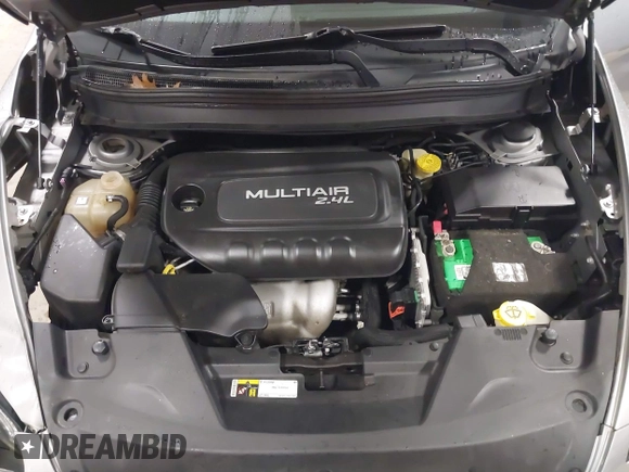 2016 Jeep Cherokee Altitude with VIN 1C4PJMCB6GW295404, listed as a IAAI auction lot 41211758 with 100,722 mi miles and . Bid and sale history available at DreamBid. Image 10.