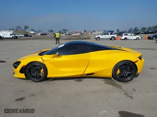 2019 McLaren 720S with VIN SBM14DCAXKW002639, listed as a IAAI auction lot 41707749 with 59,720 mi miles. Bid and sale history available at carsss.com. Image 15.