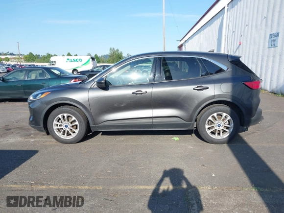 2020 Ford Escape SE with VIN 1FMCU0G65LUB92150, listed as a IAAI auction lot 42180867 with 39,413 mi miles and . Bid and sale history available at DreamBid. Image 14.