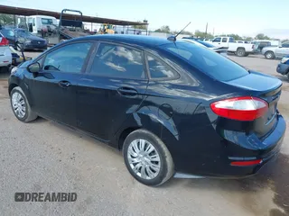 2016 Ford Fiesta S z VIN 3FADP4AJ5GM167558, wystawiony jako IAAI lot #42467875 z przebiegiem 171 565 mil mil oraz . Historia ofert i sprzedaży dostępna na DreamBid. Obrazek 3.