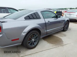 2007 Ford Mustang GT Deluxe with VIN 1ZVFT82H975266968, listed as a IAAI auction lot 41932163 with 189,982 mi miles. Bid and sale history available at carsss.com. Image 13.