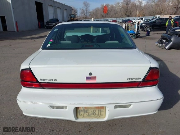 1999 Oldsmobile 88 LS with VIN 1G3HN52K0X4837561, listed as a IAAI auction lot 41414590 with NaN miles. Bid and sale history available at carsss.com. Image 17.