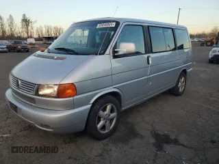 2003 Volkswagen EuroVan MV with VIN WV2MB47053H002505, listed as a Copart auction lot 83840884 with 250,786 mi miles and Clean Title. Bid and sale history available at DreamBid. Image 1.