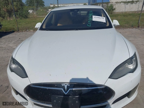 2016 Tesla Model S 70 kWh Battery with VIN 5YJSA1E16GF129997, listed as a IAAI auction lot 42108270 with 1 mi miles. Bid and sale history available at carsss.com. Image 10.