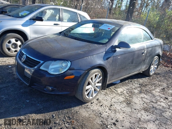 2008 Volkswagen Eos Turbo z VIN WVWBA71F68V050997, wystawiony jako IAAI lot #41858344 z przebiegiem 144 102 mil mil oraz . Historia ofert i sprzedaży dostępna na DreamBid. Obrazek 2.
