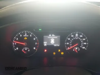 2019 Kia Sorento LX z VIN 5XYPG4A54KG480732, wystawiony jako Copart lot #87833135 z przebiegiem 102 219 mil mil oraz Szkody całkowita. Historia ofert i sprzedaży dostępna na DreamBid. Obrazek 9.