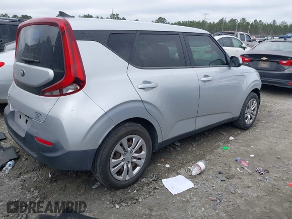 2020 Kia Soul LX with VIN KNDJ23AU6L7035932, listed as a IAAI auction lot 41526648 with 89,430 mi miles. Bid and sale history available at carsss.com. Image 4.