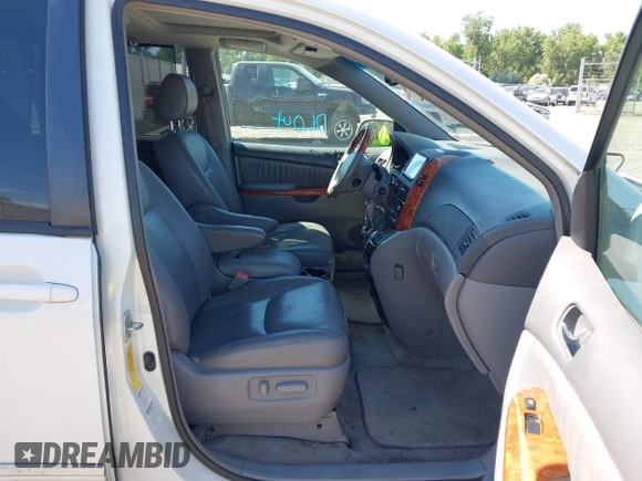 2008 Toyota Sienna XLE with VIN 5TDBK22CX8S013241, listed as a IAAI auction lot 42609126 with 201,919 mi miles and . Bid and sale history available at DreamBid. Image 5.