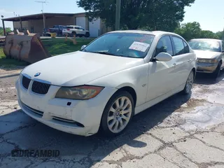 2007 BMW 3 Series 335i z VIN WBAVB73597VF54067, wystawiony jako IAAI lot #42139302 z przebiegiem Nie podano mil oraz . Historia ofert i sprzedaży dostępna na DreamBid. Obrazek 2.