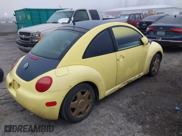 2000 Volkswagen Beetle GLX with VIN 3VWDD21C1YM464964, listed as a IAAI auction lot 41885113 with 190,106 mi miles and . Bid and sale history available at DreamBid. Image 4.