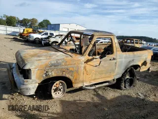 1991 Ford Bronco XL with VIN 1FMEU15N7MLA62791, listed as a Copart auction lot 82100384 with 0 mi miles and Non Repairable. Bid and sale history available at carsss.com. Image 1.