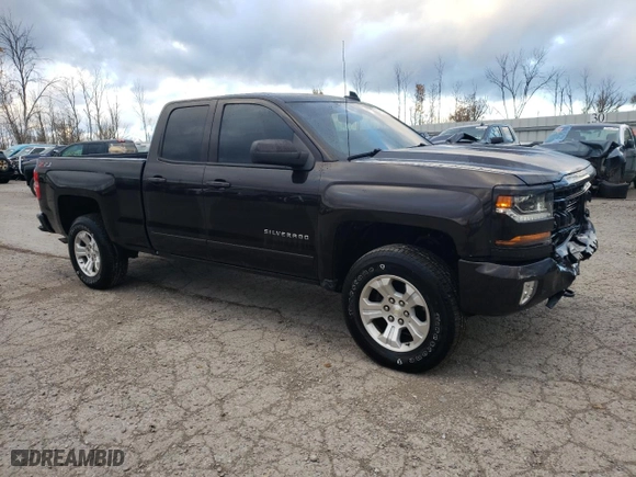 2018 Chevrolet Silverado 1500 LT with VIN 1GCVKREH7JZ217819, listed as a Copart auction lot 77070104 with 130,709 mi miles and Salvage Title. Bid and sale history available at carsss.com. Image 4.