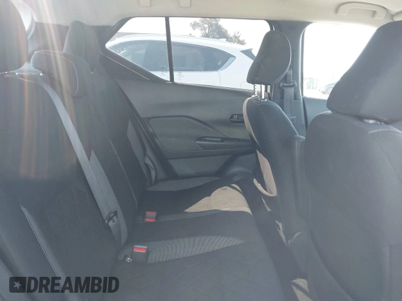 2019 Nissan Kicks S with VIN 3N1CP5CU8KL491396, listed as a IAAI auction lot 41986602 with 101,389 mi miles and . Bid and sale history available at carsss.com. Image 8.