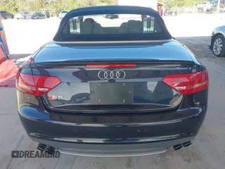 2012 Audi S5 Premium Plus z VIN WAUCGAFH9CN007433, wystawiony jako IAAI lot #41250787 z przebiegiem 107 140 mil mil oraz . Historia ofert i sprzedaży dostępna na DreamBid. Obrazek 16.